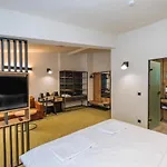 Iglika & Hotel Borowez