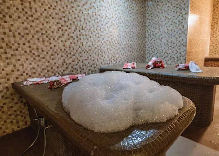 Iglika & Μπόροβετς